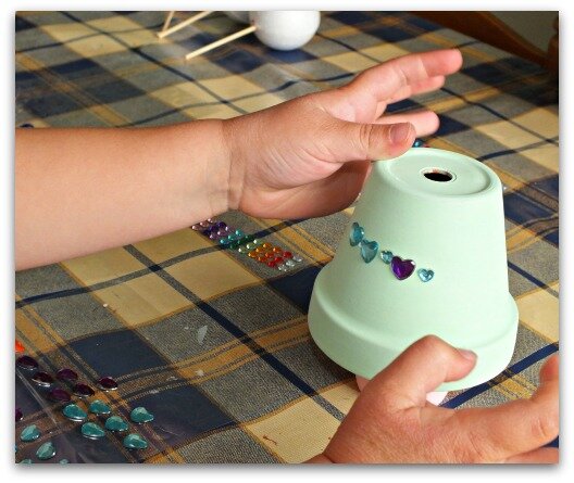 Decorating pots